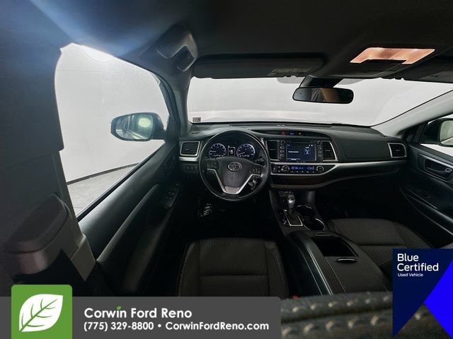 Used 2018 Toyota Highlander Plus w/ Preferred Accessory Package AWD/4WD image 34
