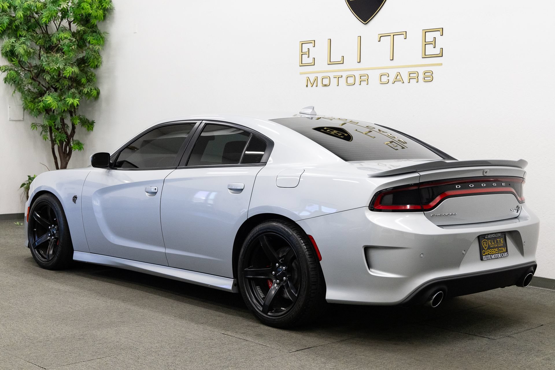 Used 2019 Dodge Charger SRT Hellcat w/ Harman/Kardon Audio Group RWD image 3
