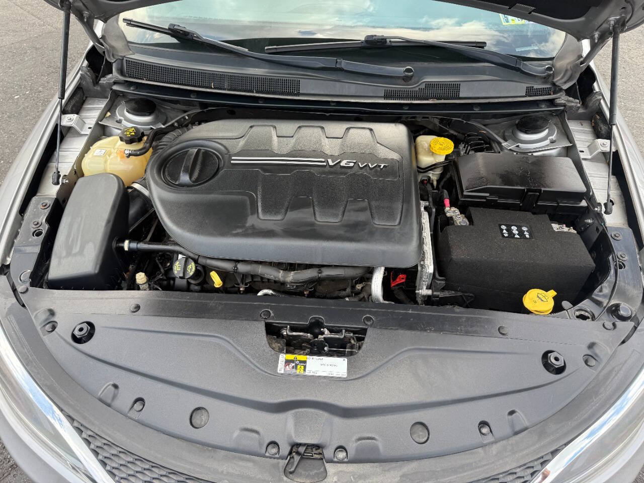 Used 2015 Chrysler 200 Limited w/ Convenience Group FWD image 32