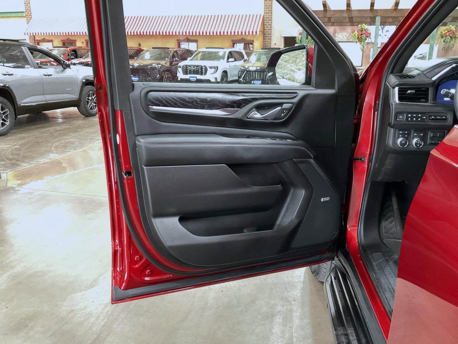 Certified 2024 GMC Yukon XL Denali w/ Advanced Technology Package image 9