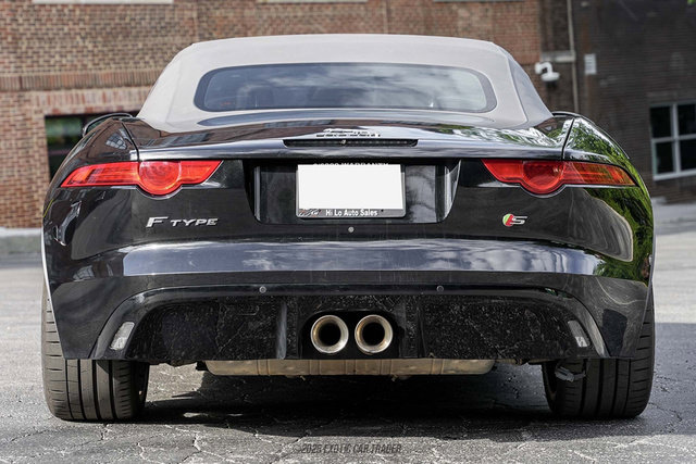 Used 2015 Jaguar F-TYPE S RWD image 18