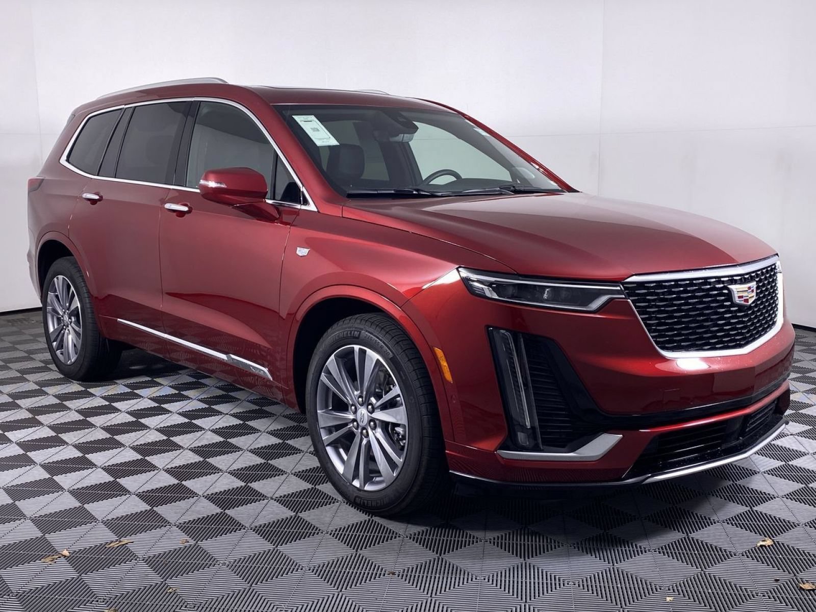 Certified 2025 Cadillac XT6 Premium Luxury w/ Technology Package AWD/4WD image 21