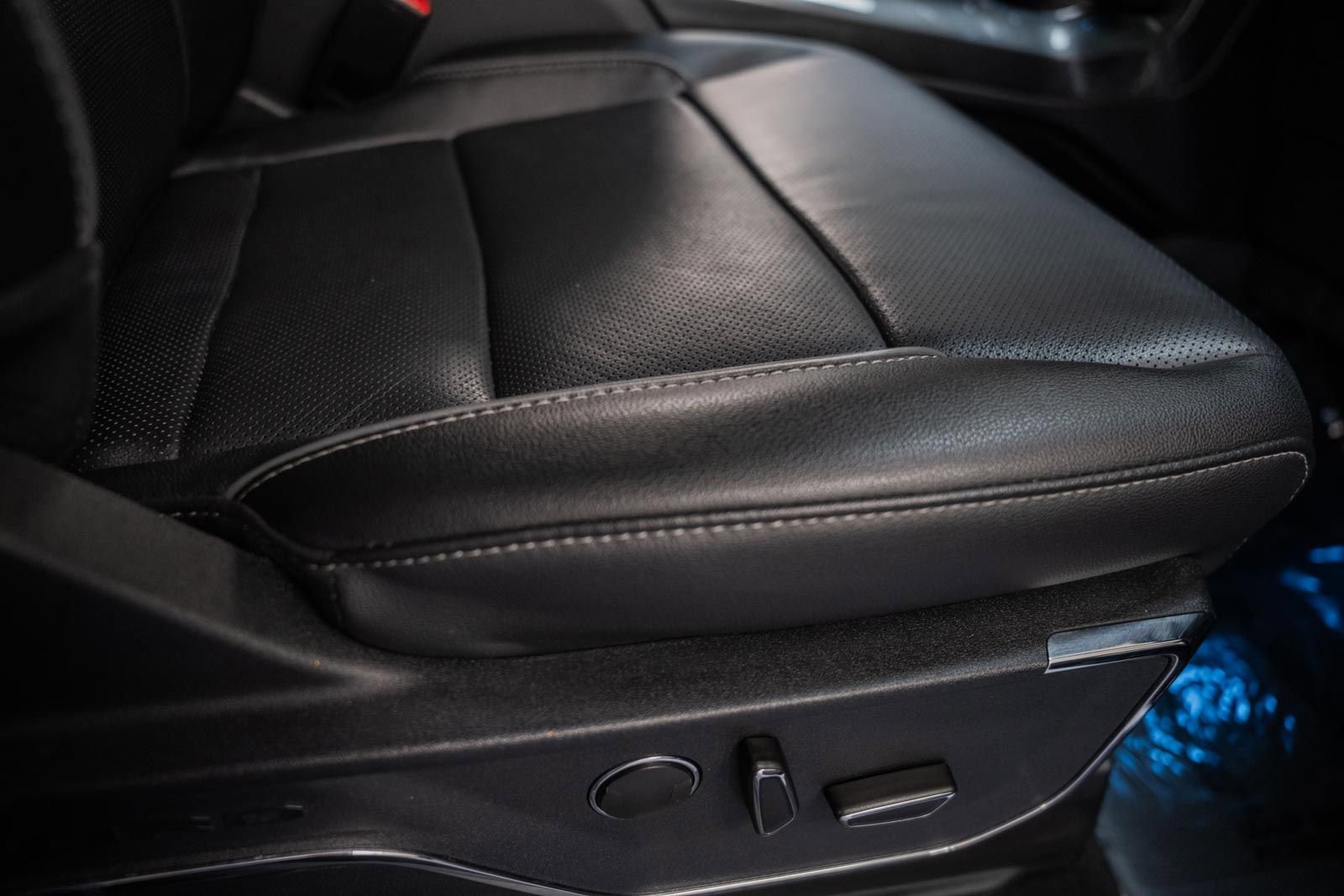 Certified 2022 Ford F150 Lariat w/ Equipment Group 502A High image 41