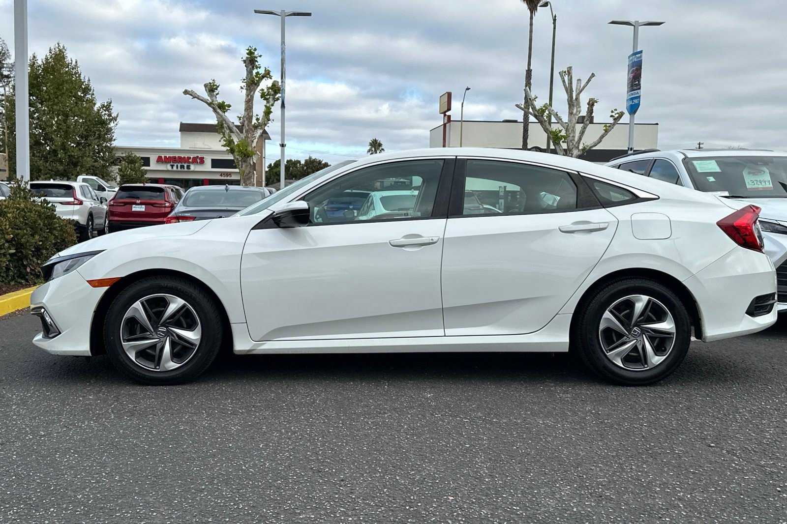 Used 2019 Honda Civic LX image 2