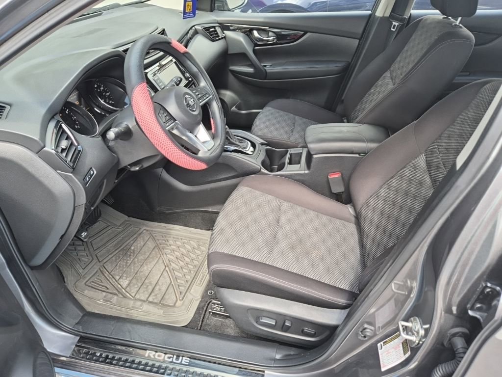 Used 2020 Nissan Rogue Sport SV image 12