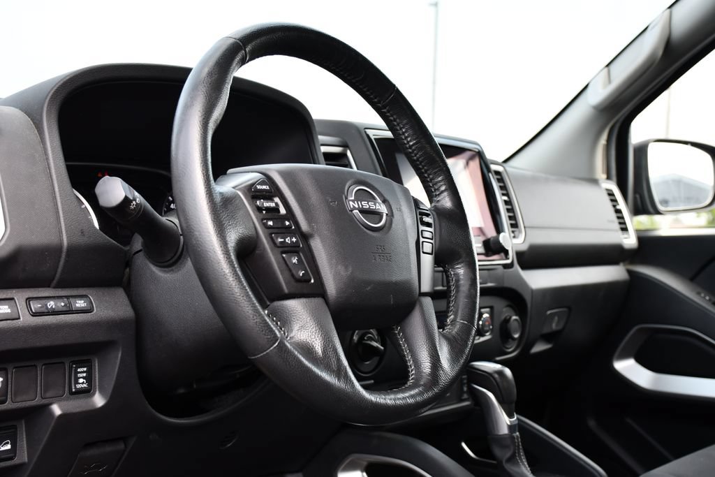 Used 2022 Nissan Frontier SV AWD/4WD image 14