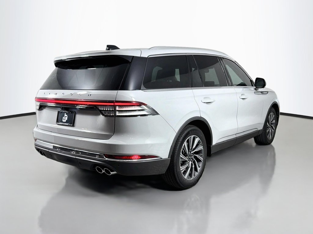 New 2027 Lincoln Aviator 2WD image 5