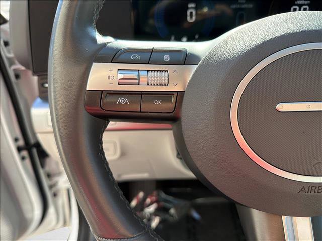Used 2025 Hyundai Kona SEL FWD image 16
