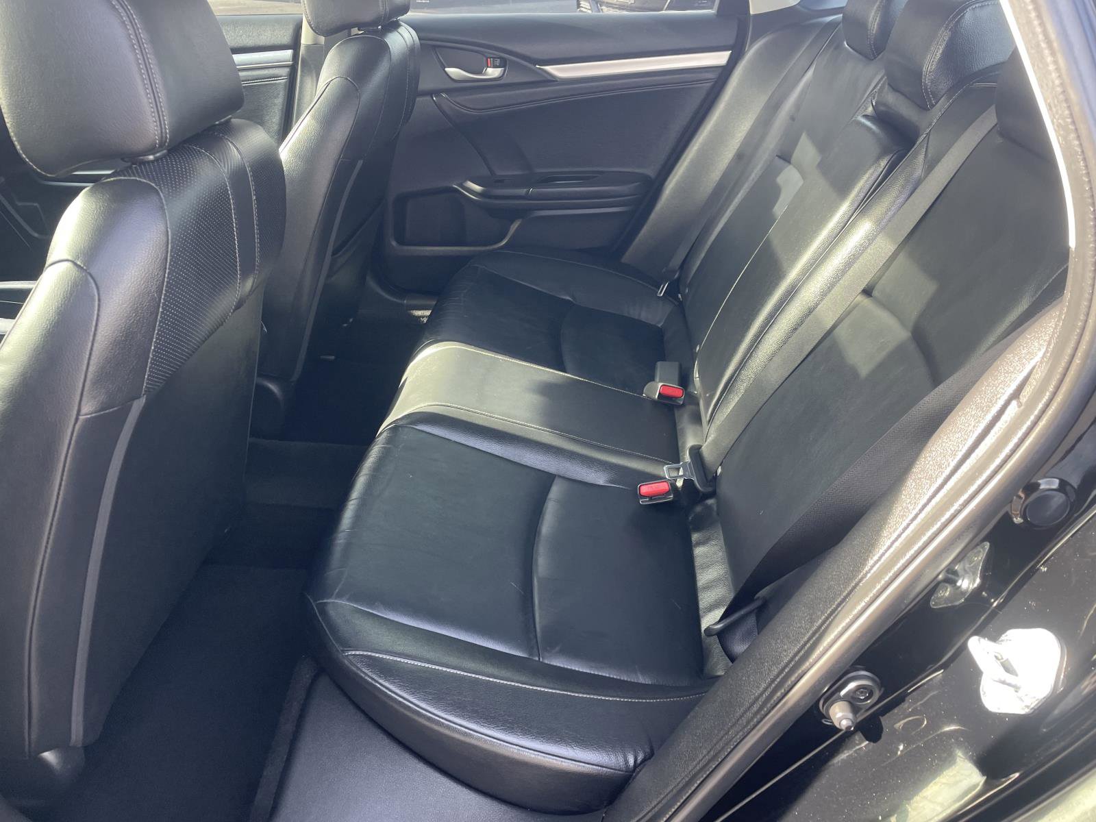 Used 2018 Honda Civic EX-L image 6