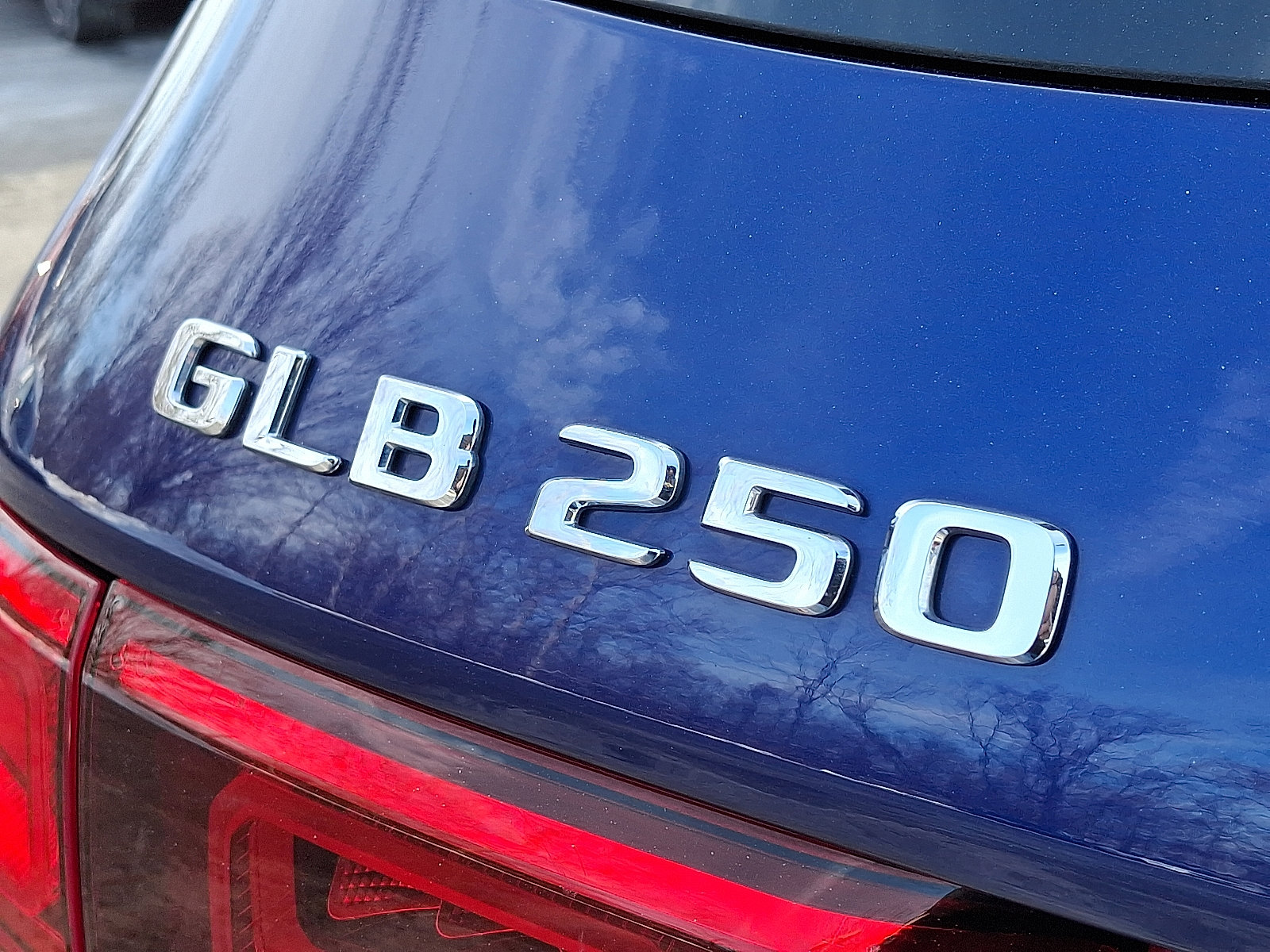 Certified 2023 Mercedes-Benz GLB 250 4MATIC image 32