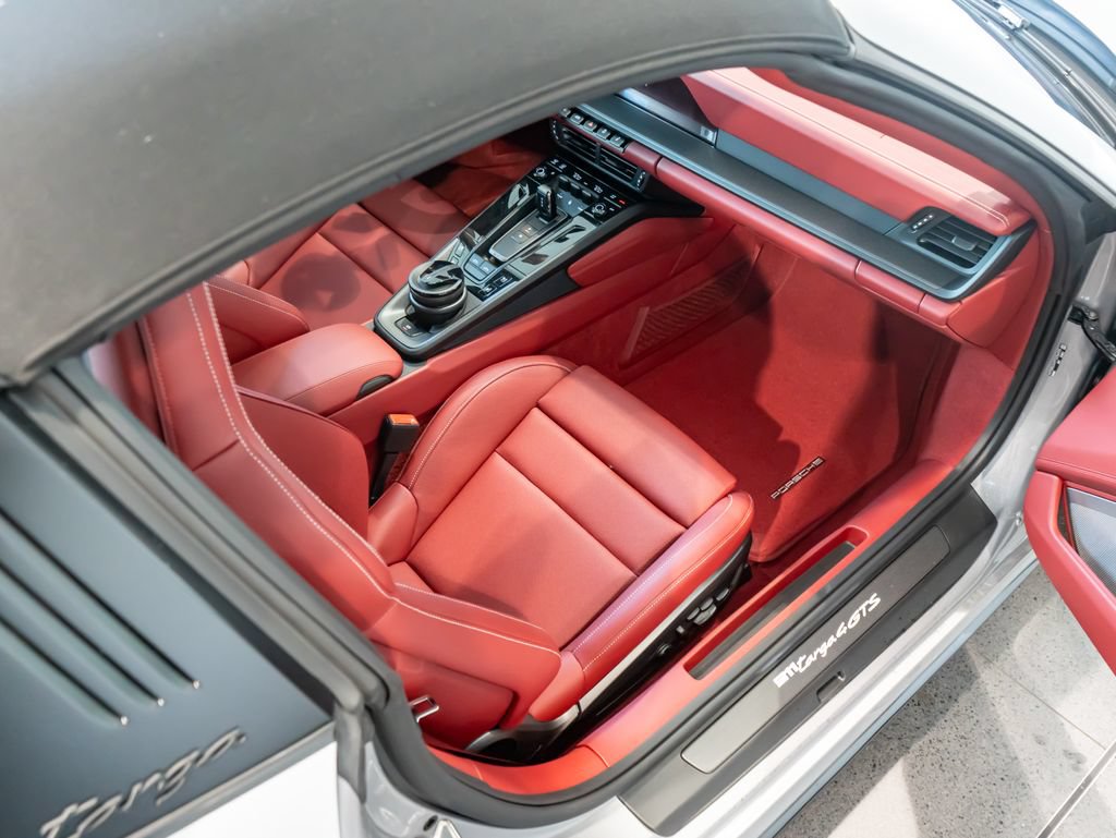 Certified 2026 Porsche 911 Targa 4 GTS AWD/4WD image 25