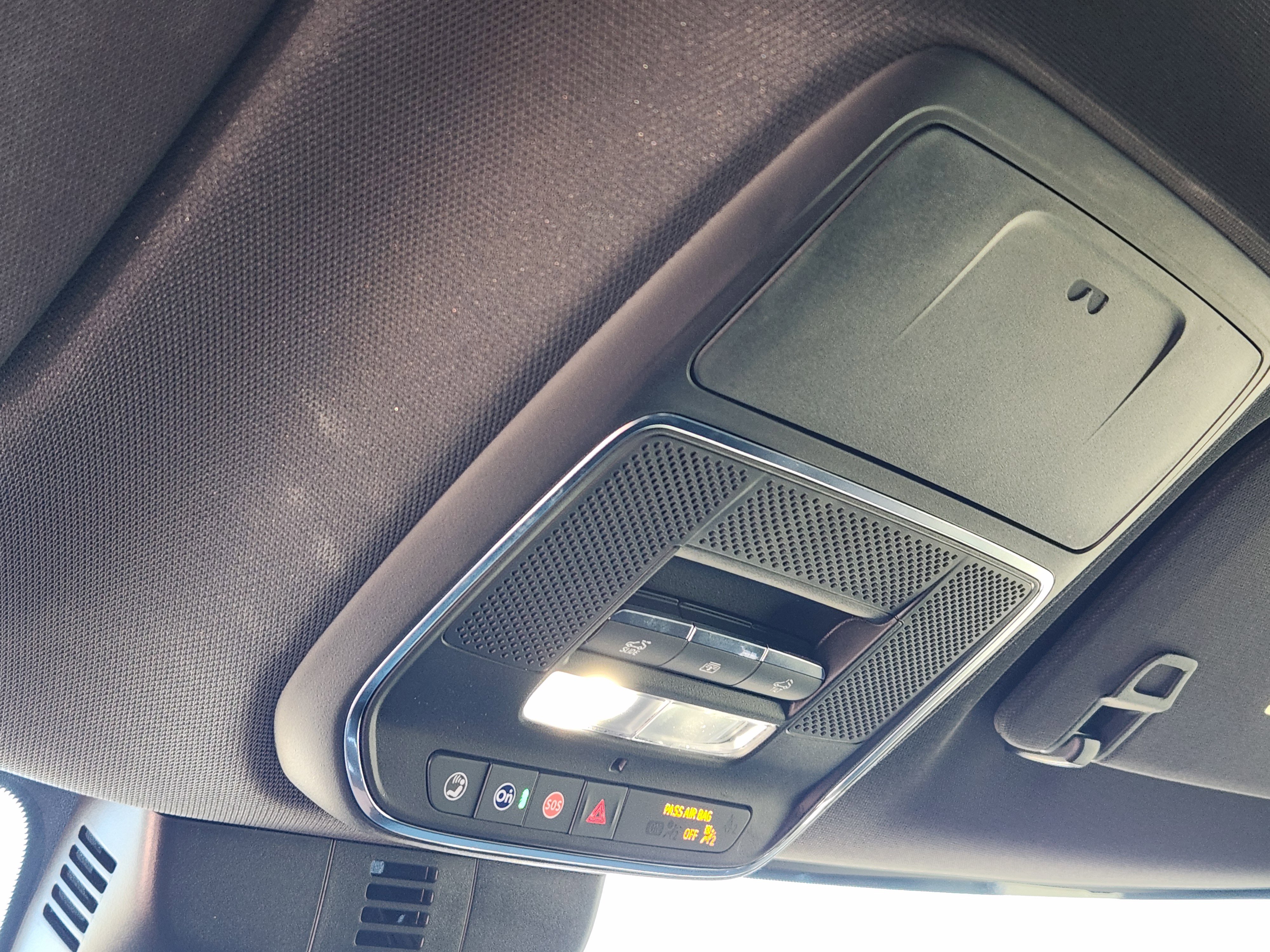 Used 2024 GMC Acadia Denali w/ Super Cruise Package image 30