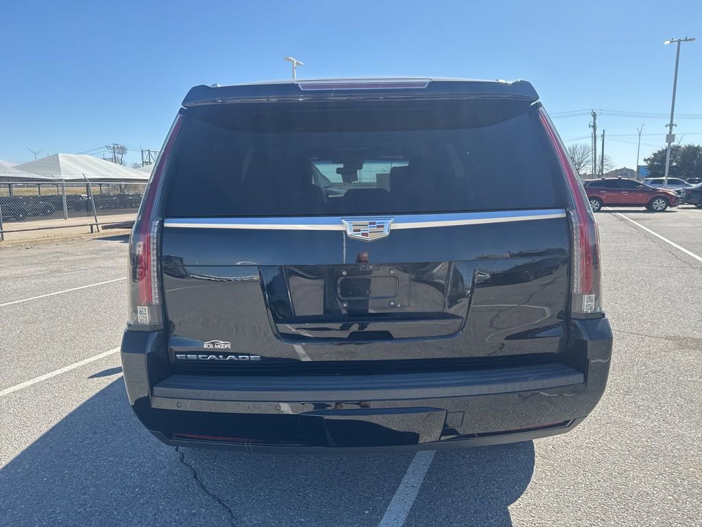 Used 2018 Cadillac Escalade Platinum image 5