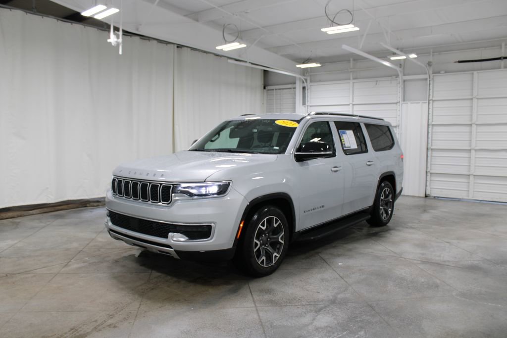 Used 2023 Jeep Wagoneer L Series III w/ Preferred Equipment Group image 4