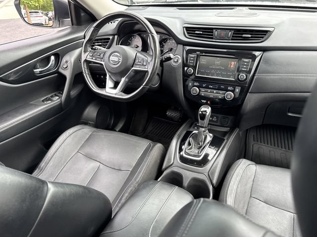 Used 2018 Nissan Rogue SL w/ Premium Package AWD/4WD image 24
