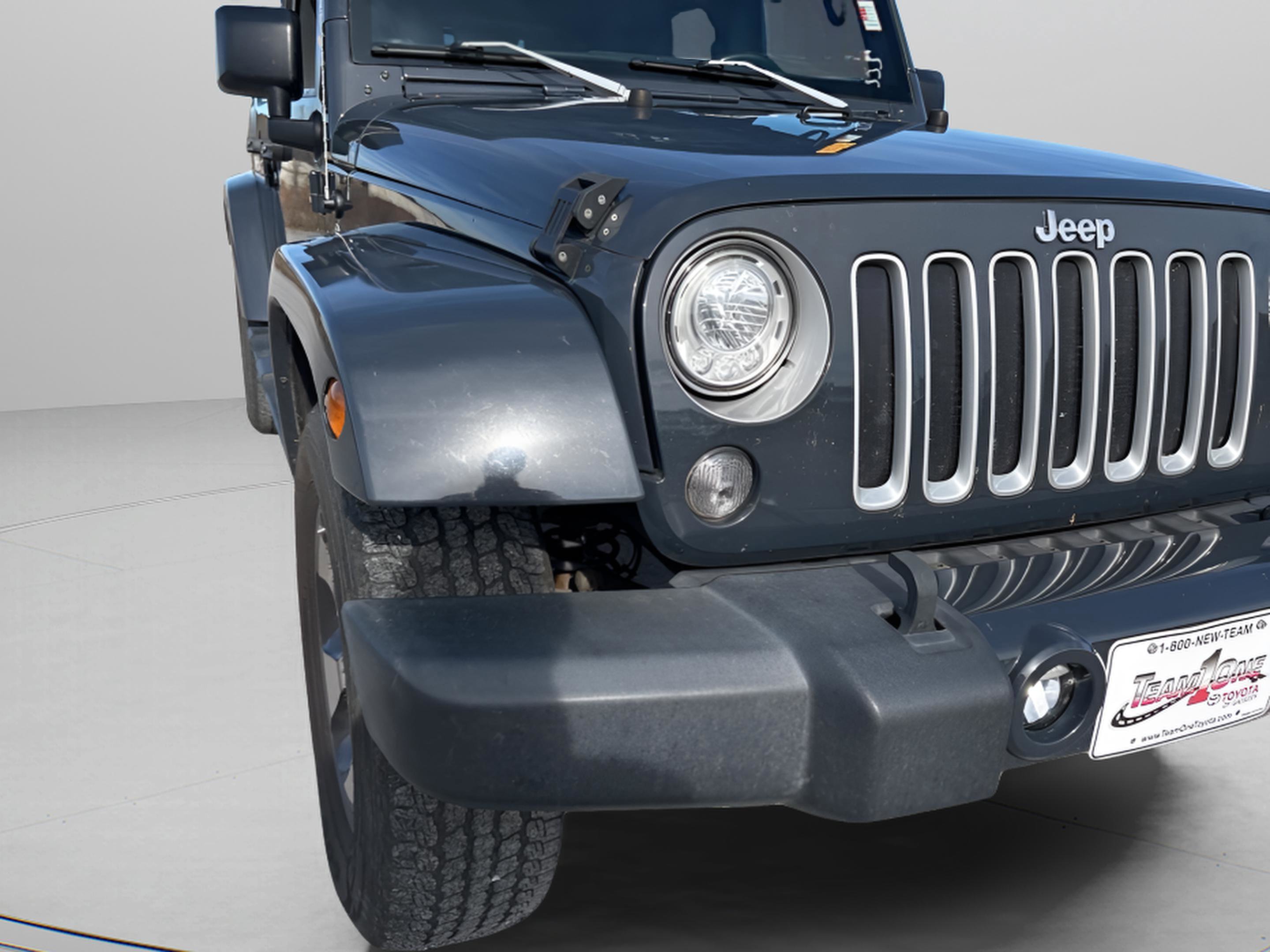 Used 2017 Jeep Wrangler Unlimited Sahara w/ Connectivity Group image 2