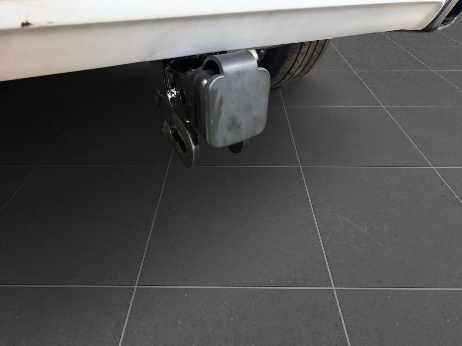 Used 2017 Volvo XC90 T6 R-Design w/ Vision Package image 42