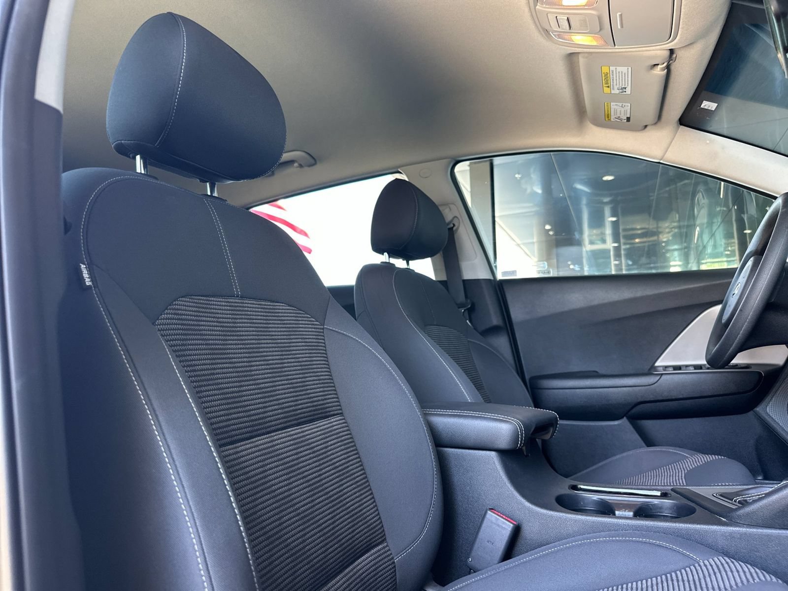 Used 2019 Kia Niro LX FWD image 17