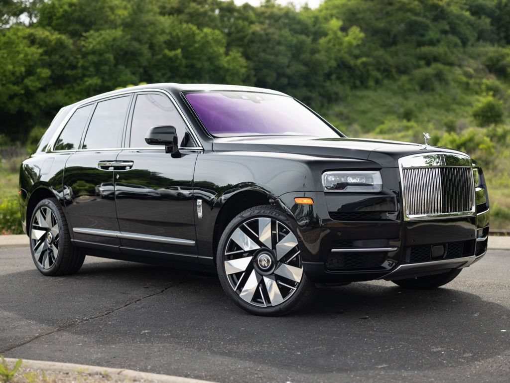 Certified 2021 Rolls-Royce Cullinan AWD/4WD image 11