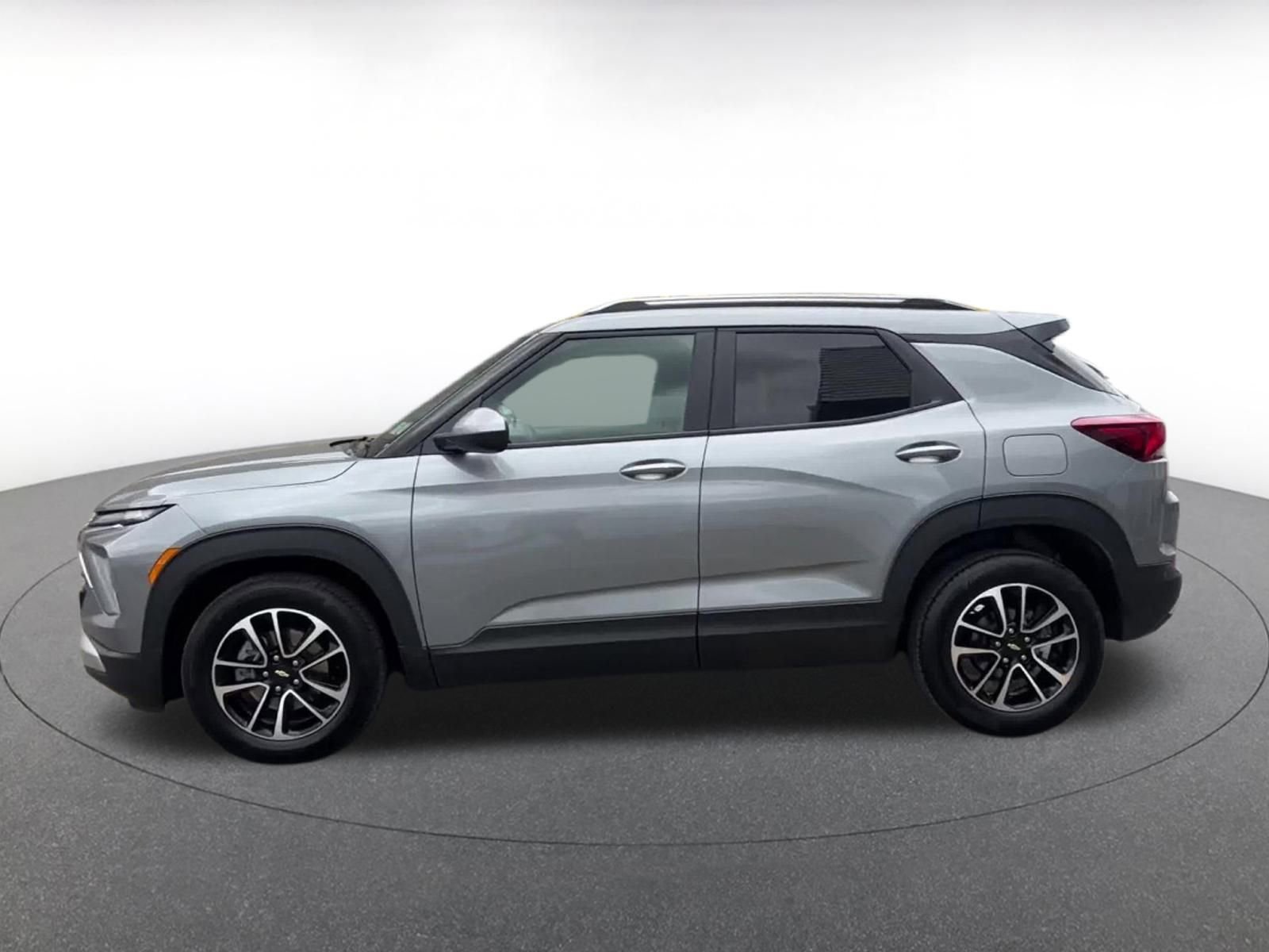 Used 2025 Chevrolet TrailBlazer LT image 9