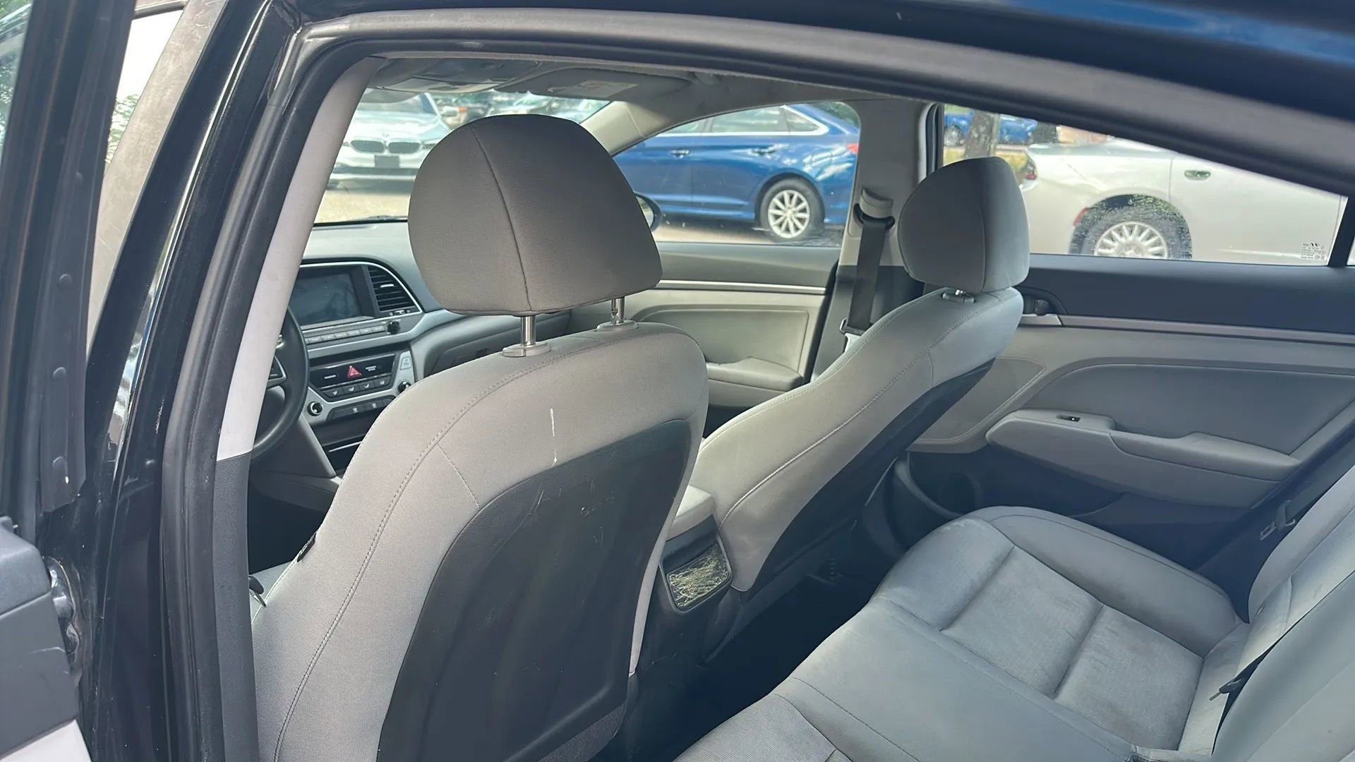 Used 2017 Hyundai Elantra SE FWD image 16