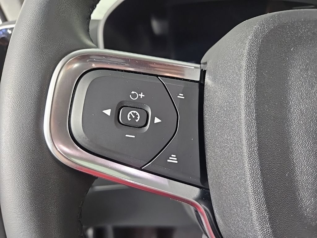 Certified 2023 Volvo XC40 B5 Ultimate w/ Climate Package AWD/4WD image 29