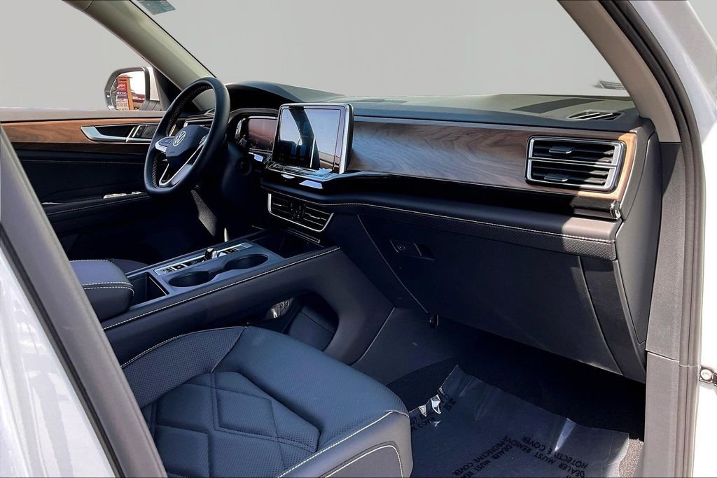 New 2026 Volkswagen Atlas SE image 28