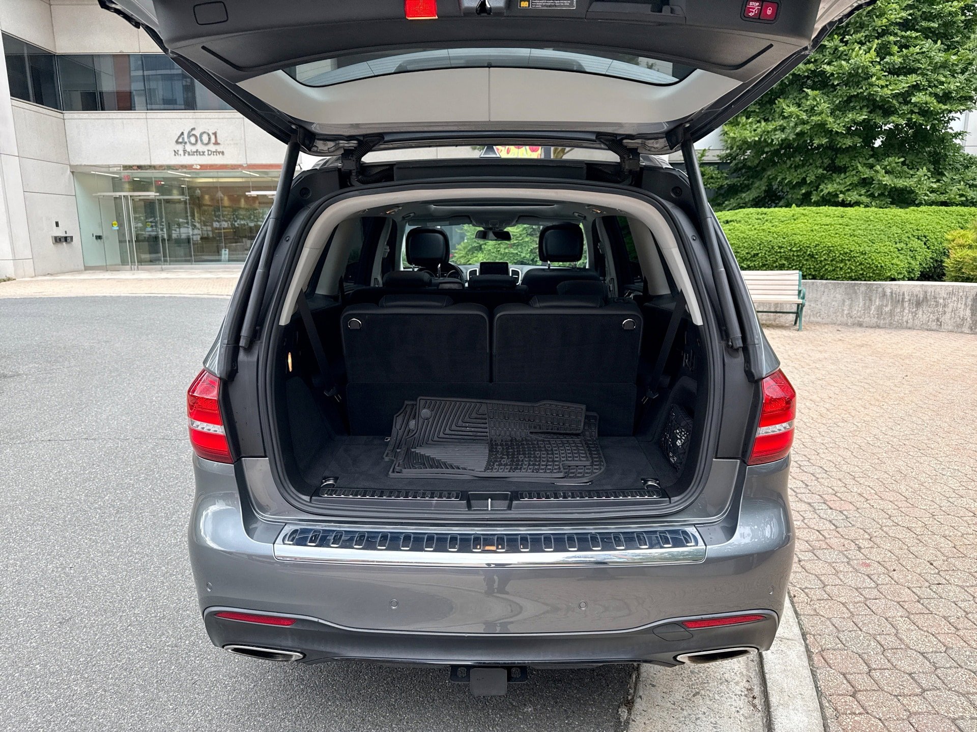 Used 2018 Mercedes-Benz GLS 550 4MATIC image 21