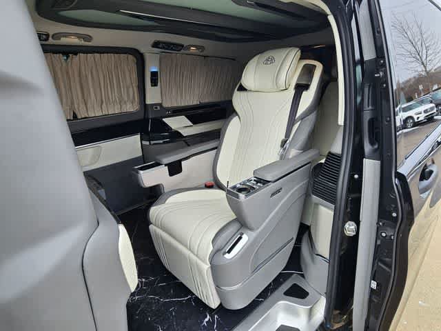 Used 2023 Mercedes-Benz Metris Passenger image 19