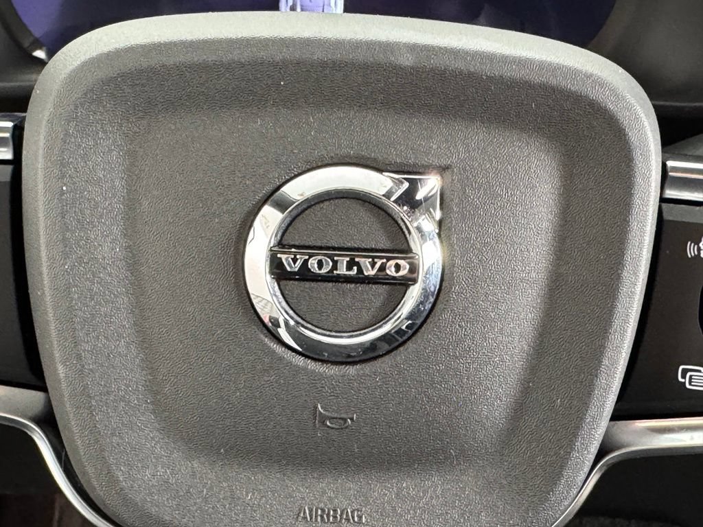 Certified 2023 Volvo C40 Recharge Core AWD/4WD image 29