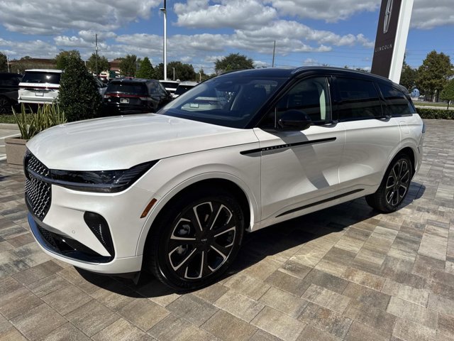 New 2026 Lincoln Nautilus Reserve image 5