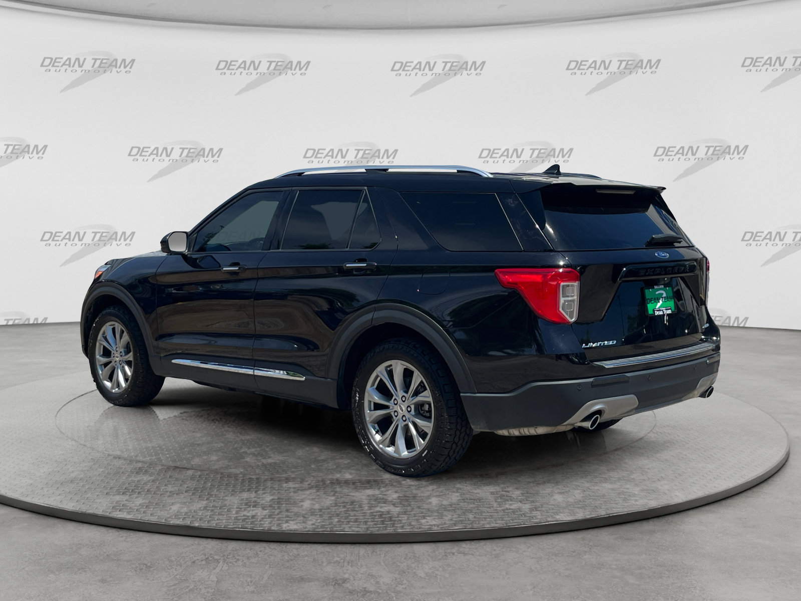 Used 2023 Ford Explorer Limited AWD/4WD image 5