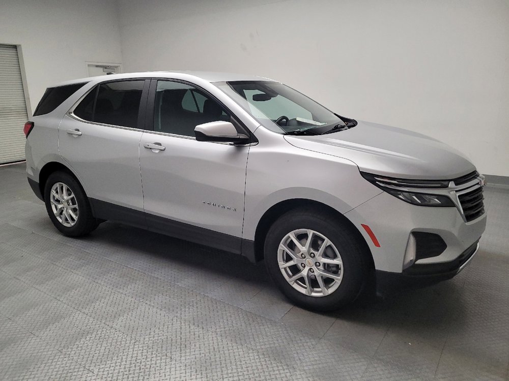 Used 2022 Chevrolet Equinox LT w/ Driver Convenience Package AWD/4WD image 11