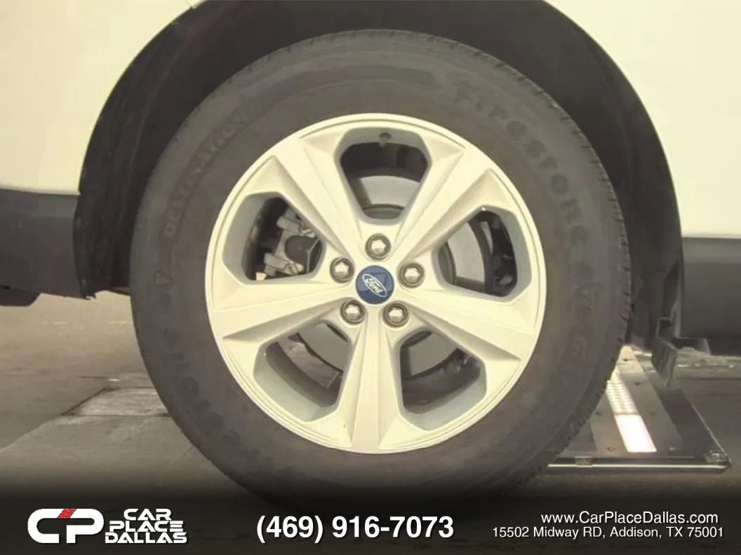 Used 2018 Ford Edge SE FWD image 21