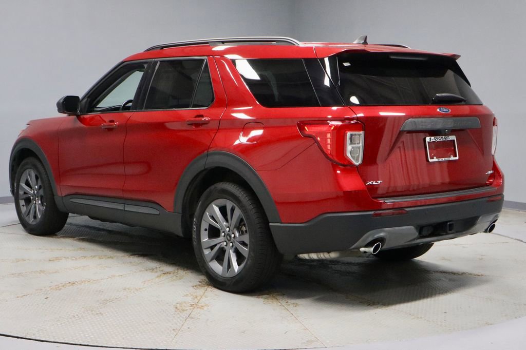 Certified 2021 Ford Explorer XLT w/ Equipment Group 202A AWD/4WD image 10