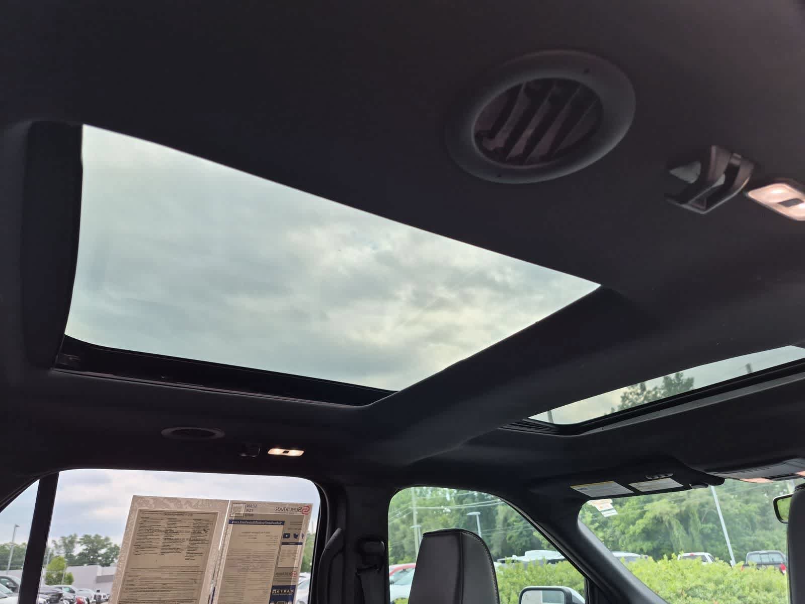 Used 2018 Ford Explorer Platinum AWD/4WD image 22