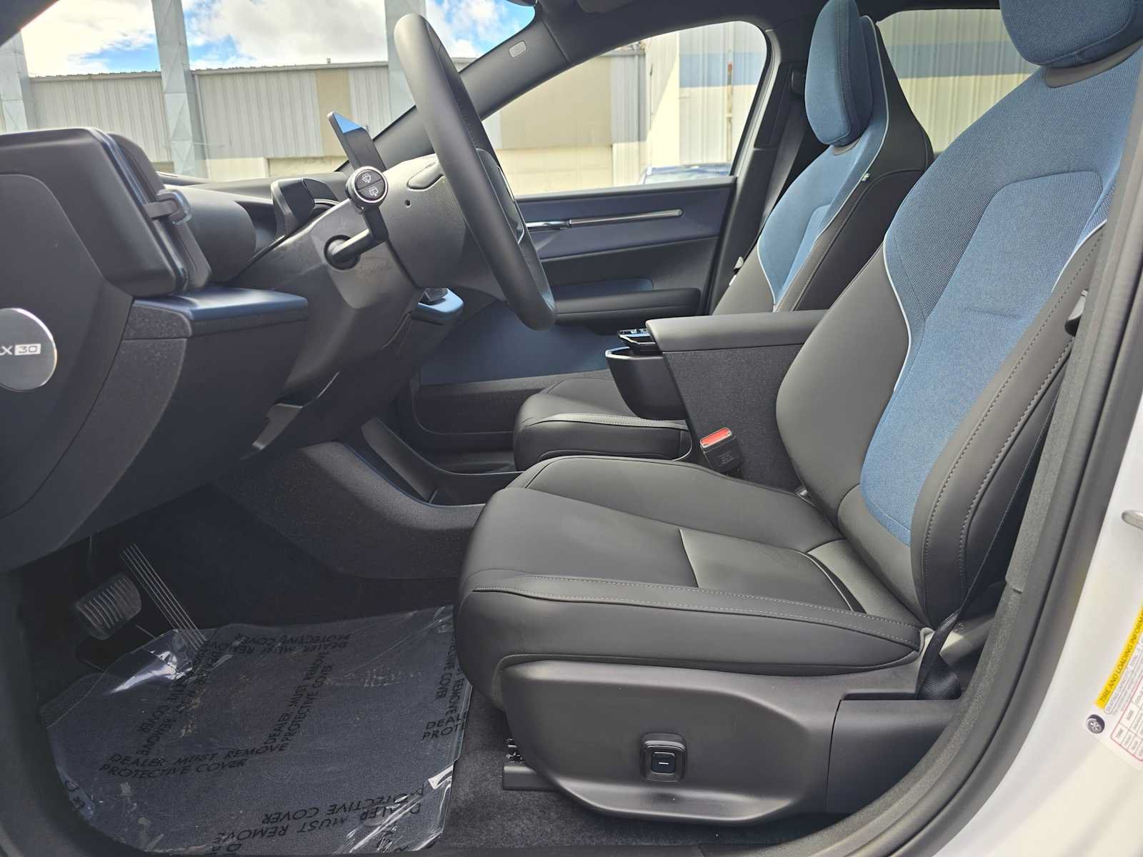 Certified 2025 Volvo EX30 Plus w/ Climate Package AWD/4WD image 20