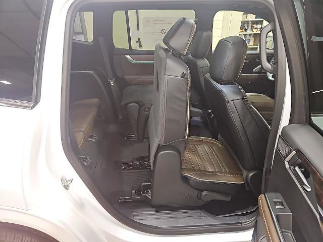 New 2026 GMC Acadia Denali Ultimate w/ LPO, All-Weather Package image 30