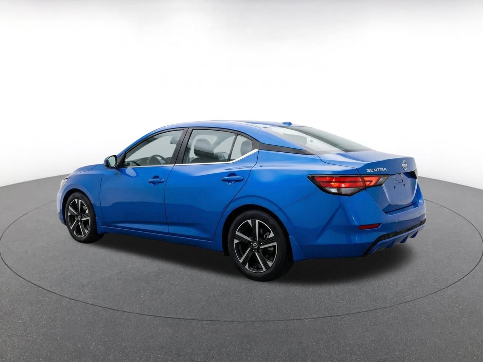 Used 2025 Nissan Sentra SV FWD image 7