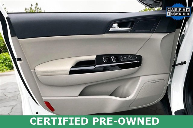 Certified 2022 Kia Sportage EX w/ EX Technology Package image 22