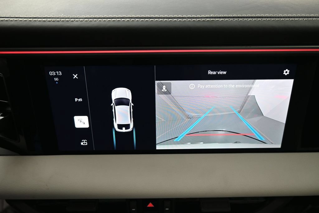 Certified 2025 Porsche Macan Electric RWD image 21