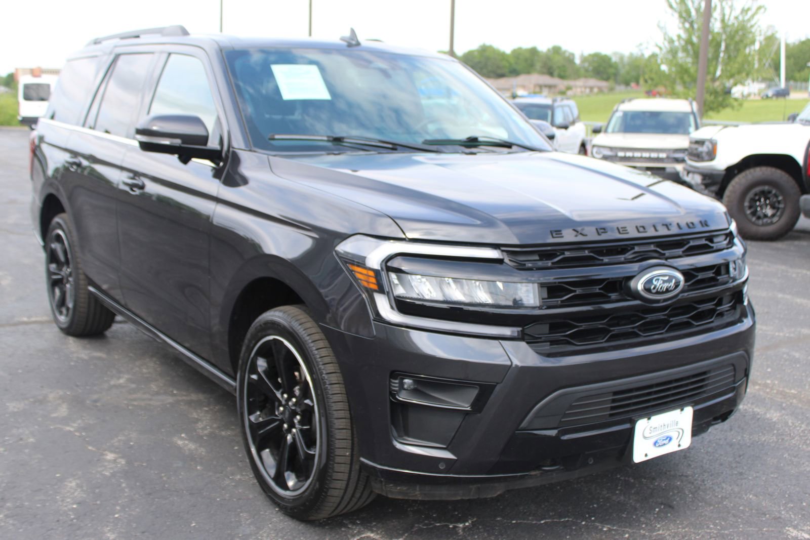 Used 2023 Ford Expedition Limited AWD/4WD image 8