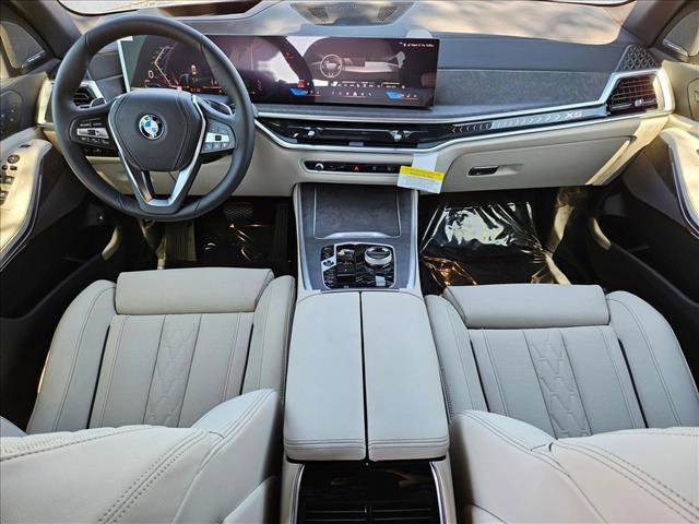 New 2026 BMW X5 xDrive50e image 18