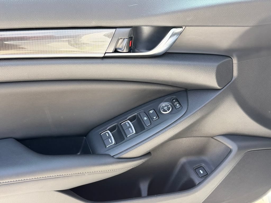 Used 2019 Honda Accord Sport image 14