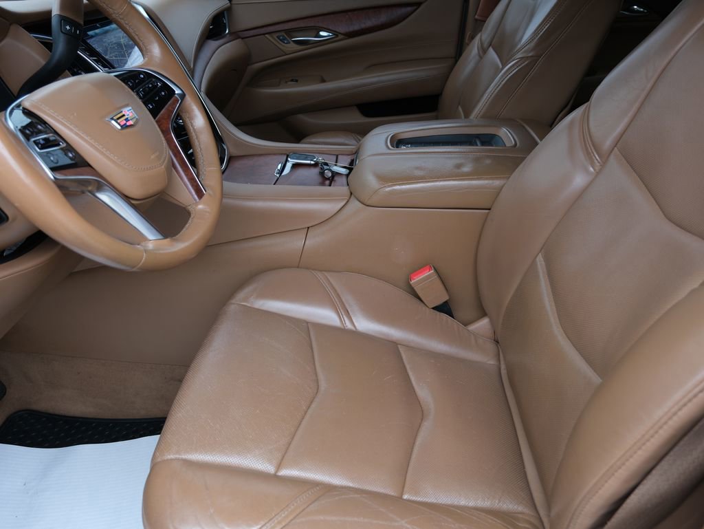 Used 2016 Cadillac Escalade Platinum AWD/4WD image 5
