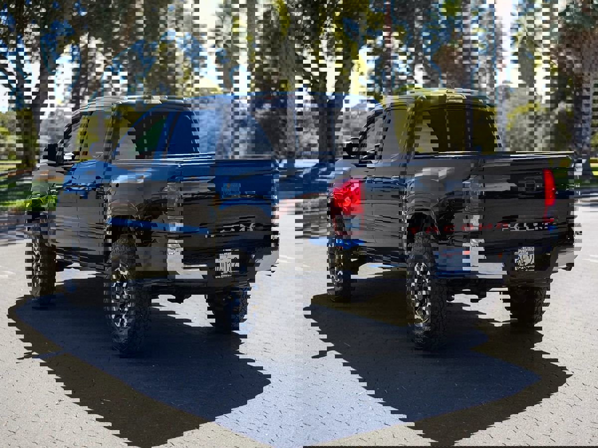 Used 2018 Toyota Tacoma SR5 image 5