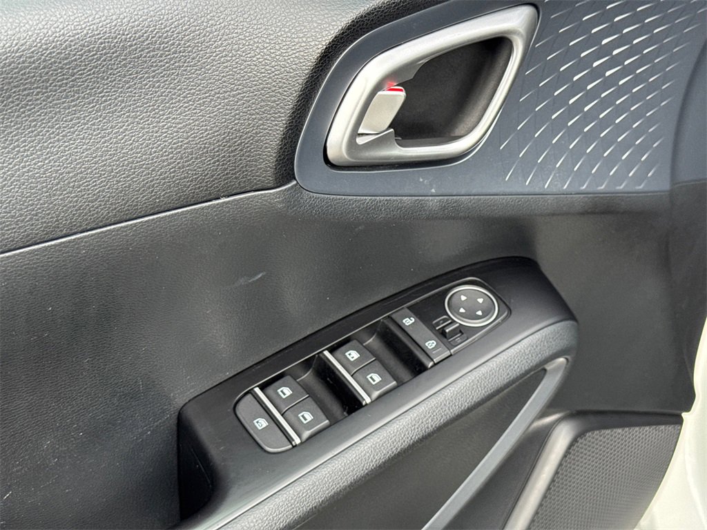 Used 2023 Kia Soul EX image 29
