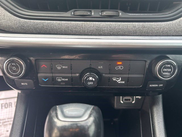 Used 2022 Jeep Compass Latitude FWD image 24