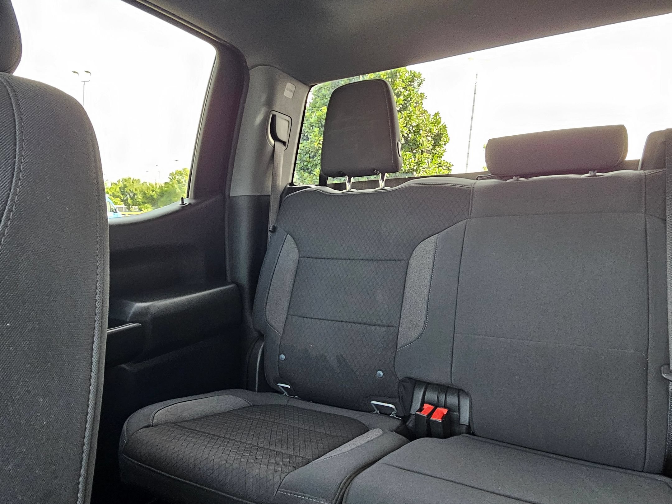 Used 2020 Chevrolet Silverado 1500 LT AWD/4WD image 24