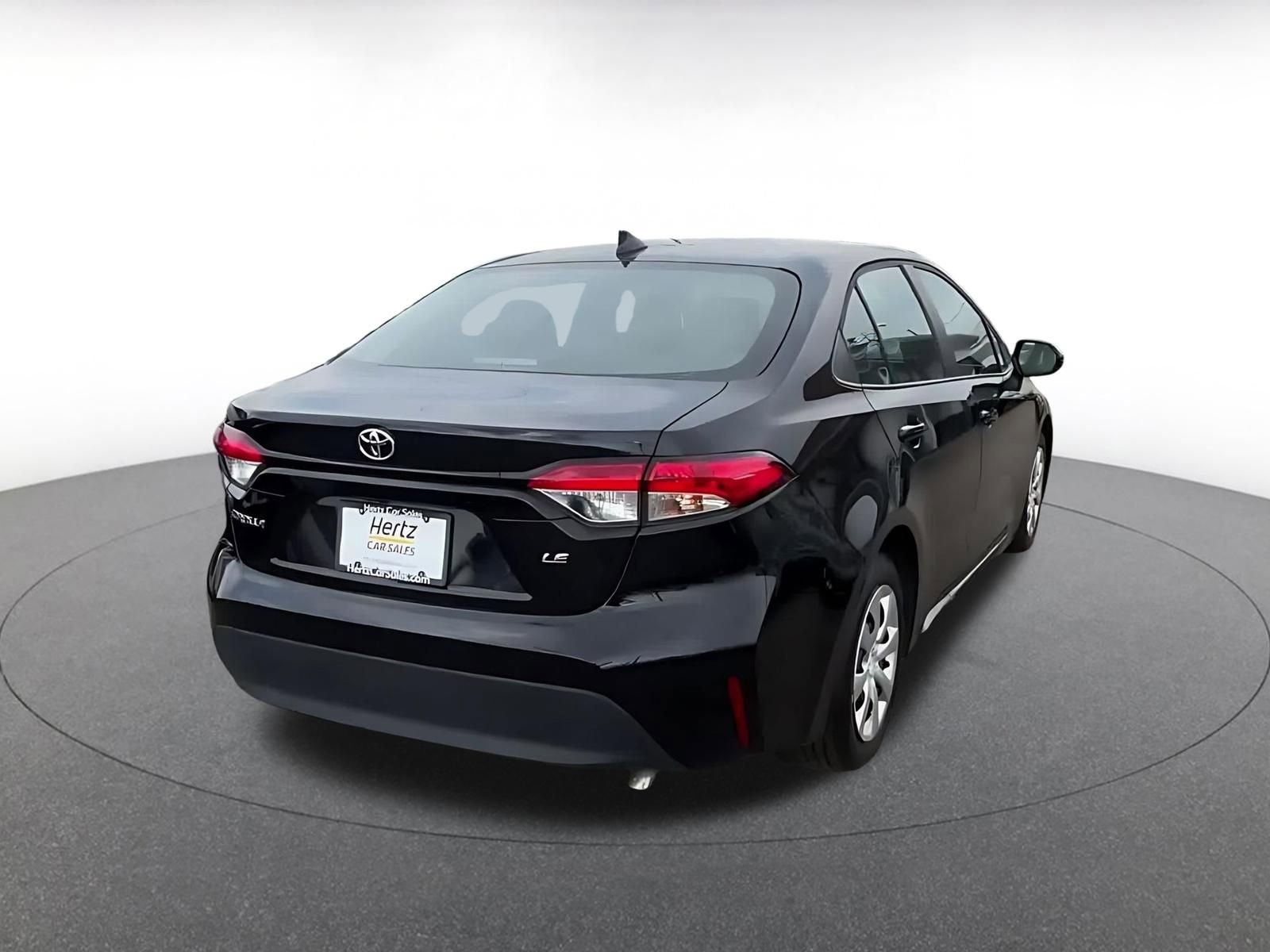 Used 2025 Toyota Corolla LE image 15